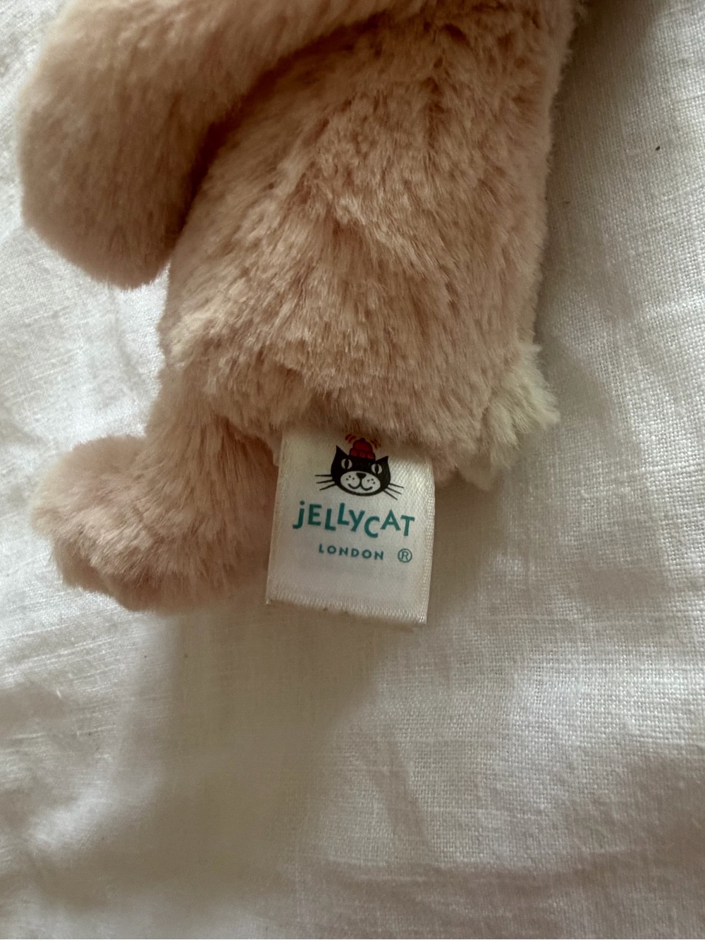 Jellycat - Bashful Blush Bunny Bag Charm - Rare !! 🩰 - Picture 7 of 8
